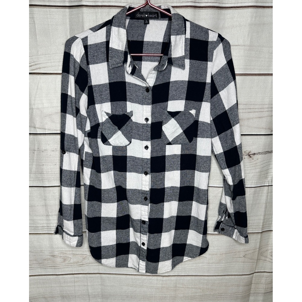 Derek Heart Button Down Women Large Black White Buffalo Plaid Flannel Roll Tab
